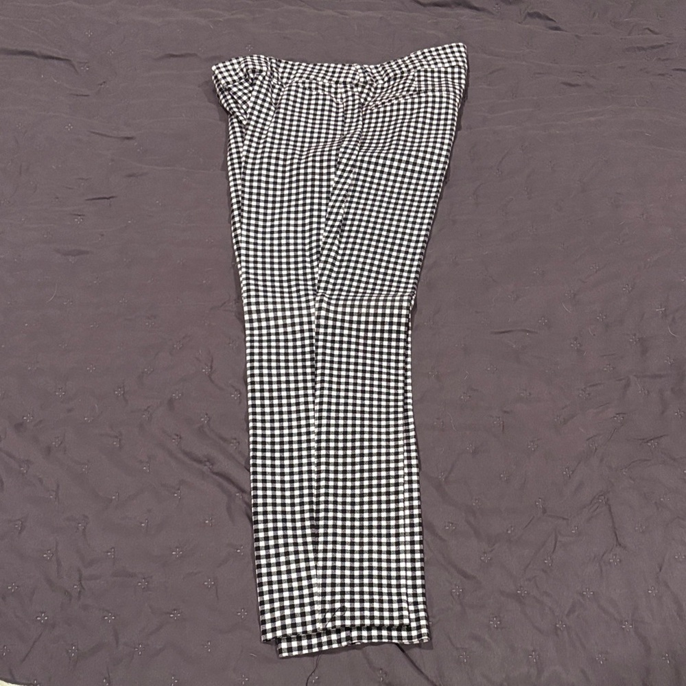 Old Navy Black and White Checkered Ankle Pants